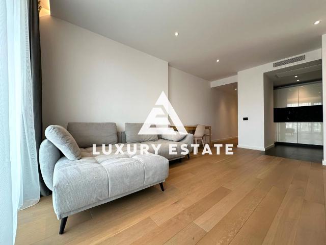 Inchiriere apartament cu 3 camere luminos in One Herastrau Towers