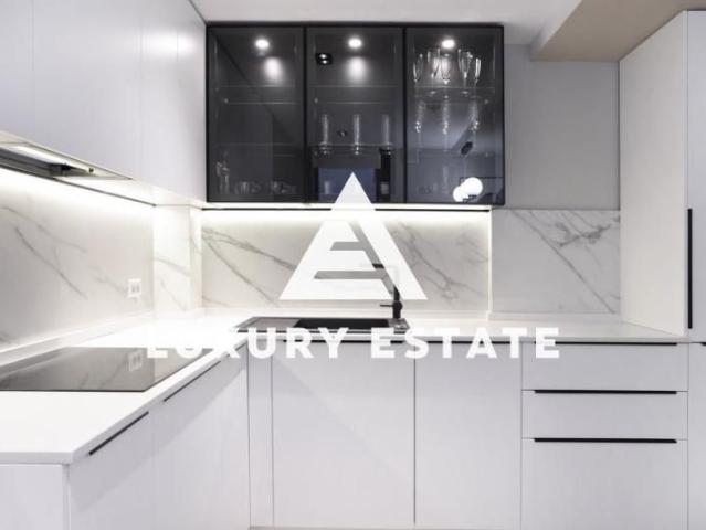 Inchiriere apartament cu 3 camere mobilat zona Nordului