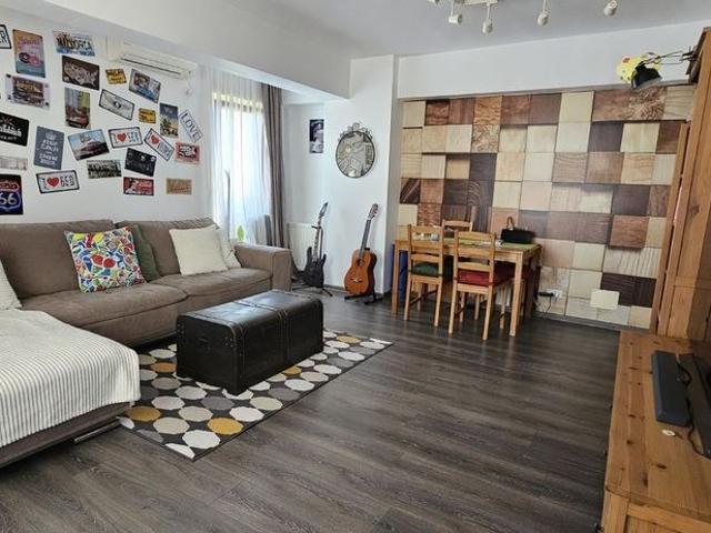 Inchiriere Apartament cu 3 camere si 2 bai in Sisesti