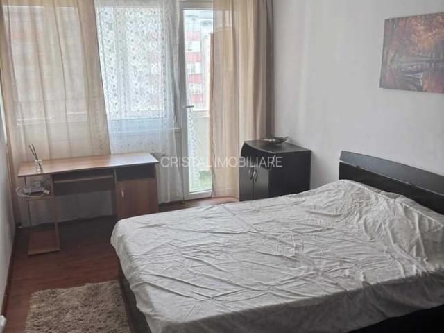 Închiriere Apartament cu 3 camere Stefan cel Mare, aproape metrou, mobilat