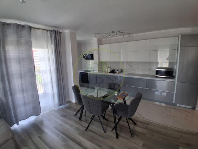 Închiriere apartament cu 2 camere, 60 mp.+garaj, Bună Ziua