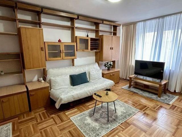 Închiriere Apartament cu 2 camere, decomandat, etaj 1, 10 min metrou Dristor