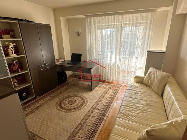 Inchiriere apartament cu 2 camere decomandat in Centru