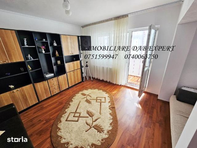Inchiriere apartament de 2 camere cu balcon și lift, zona MC DONALDS