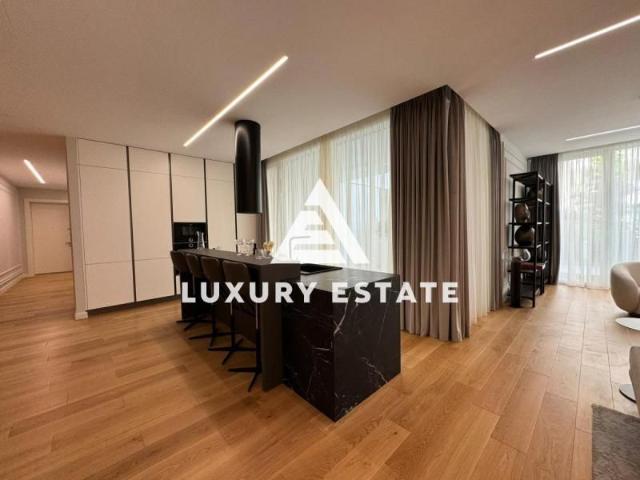 Inchiriere apartament de lux cu 4 camere complex rezidential Stejarii Collection