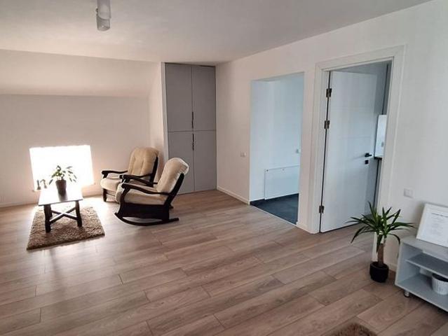 Inchiriere apartament de lux in casa, Gruia, curte, finsaje premium