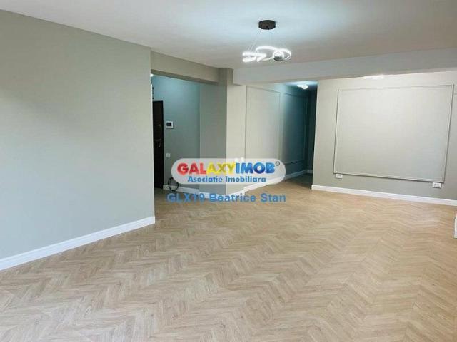 Inchiriere apartament foartte amplu Arcul de Triumf sediu elegant