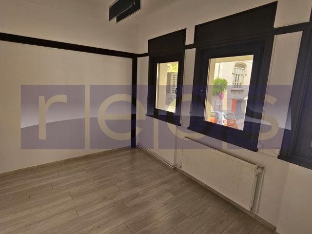 INCHIRIERE APARTAMENT ÎN VILĂ INTERBELICĂ – 5 CAMERE, ZONĂ CENTRALĂ