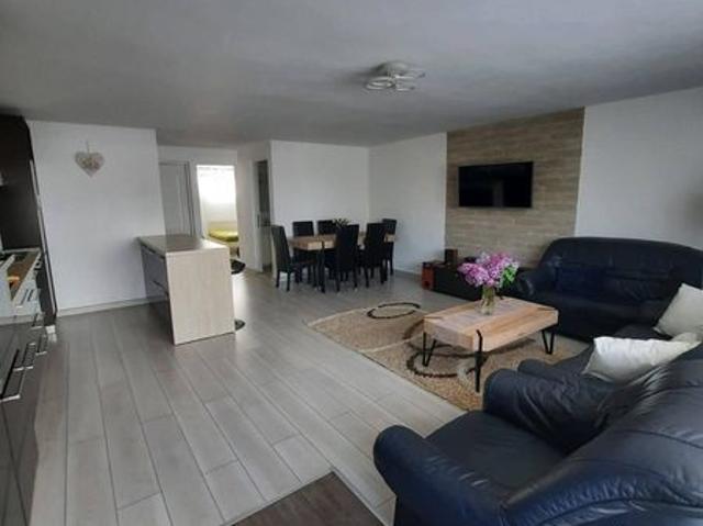 Inchiriere Apartament in vila