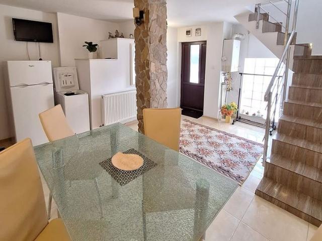 Inchiriere apartament la casa, Centru Bascov