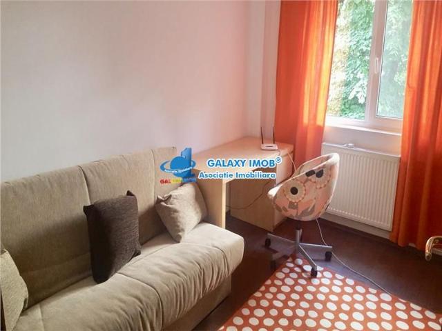 Inchiriere apartament mobilat modern Teiul Doamnei Circa 7
