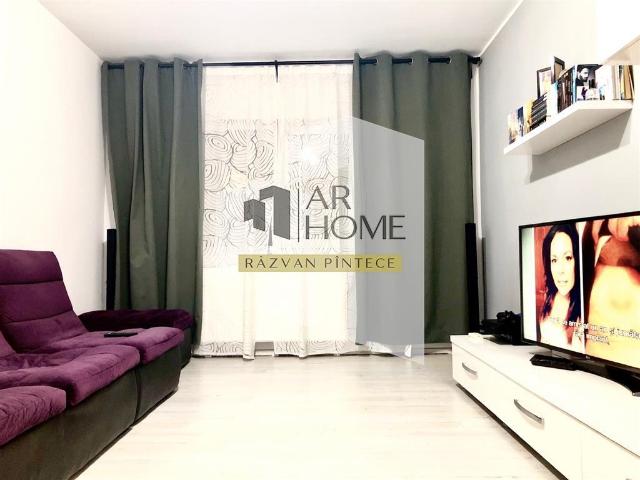 Inchiriere apartament modern 3 camere decomandat zona 9 Mai Ploiesti