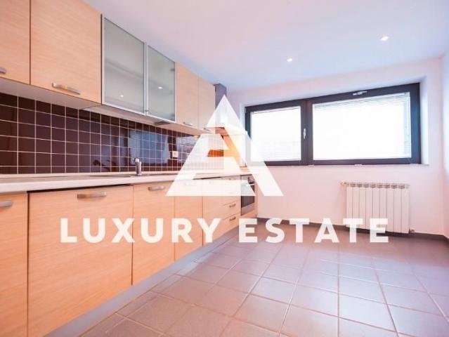 Inchiriere apartament spatios 3 camere langa Ambasada Chinei Parc Herastrau