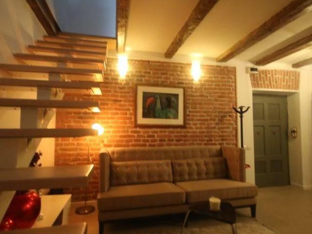 Inchiriere apartament superb,tip duplex in piata Unirii