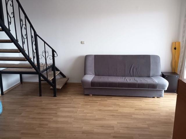 Inchiriere apartament trei camere pe doua nivele, Tractorul
