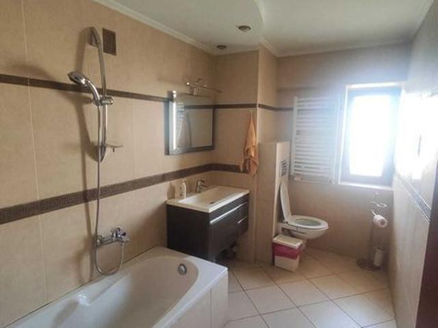 Inchiriere apartmanet 4 camere Pta. Alba Iulia proprietar