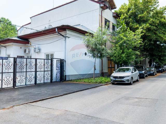 inchiriere casa cu 4 camere +curte+ garaj, zona vatra luminoasa