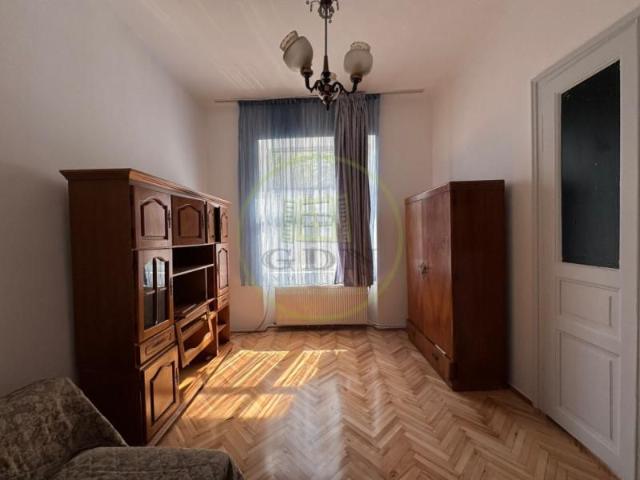 Inchiriere casa cu 4 camere, Gruia!