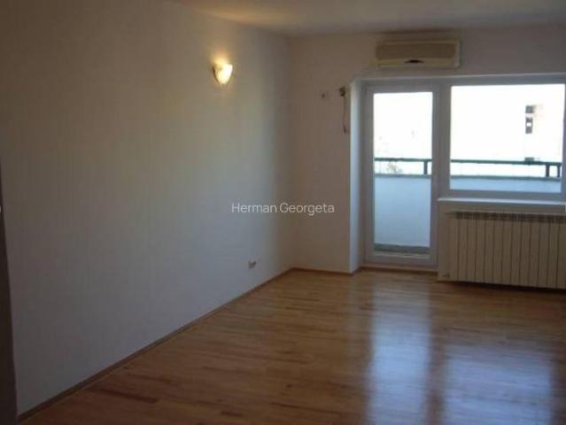 INCHIRIERE DUPLEX 4 CAMERE, Bdul. Unirii 71, NEMOBILAT FINISAT LUX