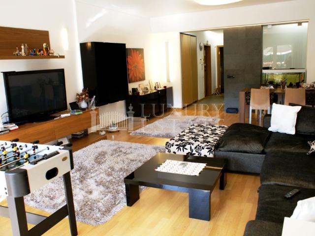 Inchiriere duplex 3 camere acces piscina & vedere parc Herastrau