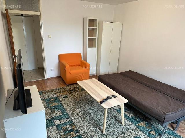 Închiriere garsonieră decomandată