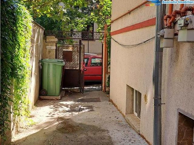 Inchiriere garsoniera in vila Titulescu / Pasaj Basarab