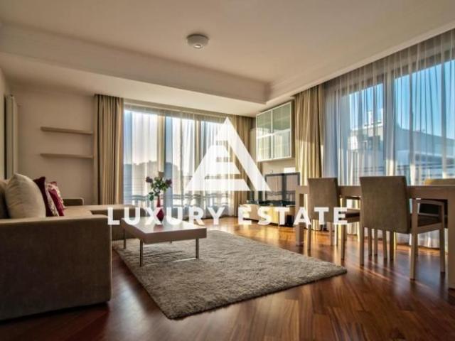 Inchiriere penthouse de lux 2 camere Piata Romana zona centrala