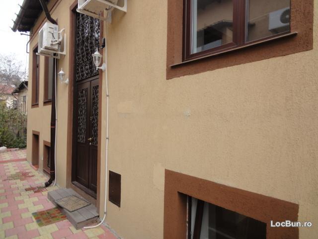 Inchiriere vila / birouri Tineretului