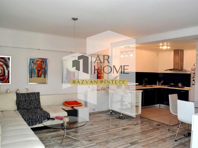 Inchiriere vila de lux, P+1+M, 2 camere, zona centrala, Ploiesti