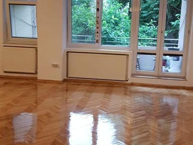 Inchiriere vila etajele 1+2+M Cotroceni metrou Eroilor imobil 2002