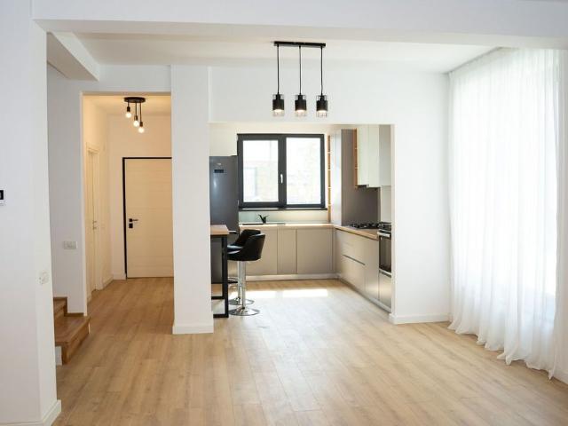 Inchiriere Vila Otopeni