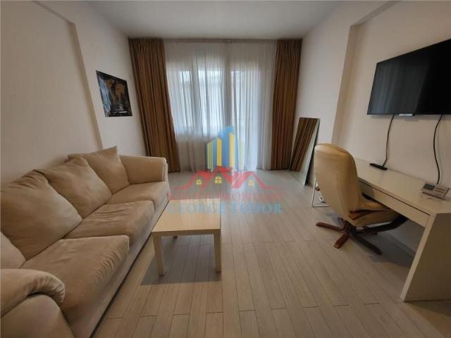 Inchiriere 2 camere decomandat Cartierul Latin