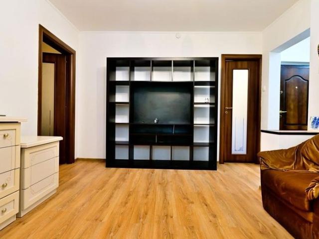 Inchiriere 2 camere Parter fara balcon Turda 118 Bd.Ion Mihalache Sector 1