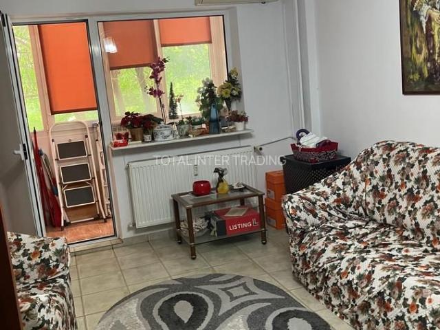 Inchiriere 2 camere Stefan cel Mare Lizeanu,3/10,semidecomandat,mobilat,2AC,500€