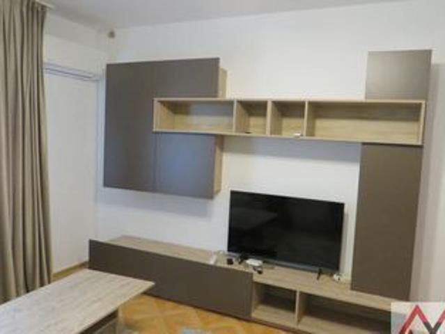 Inchiriere 3 camere Nerva Traian adiacent etaj 1 parcare ADP