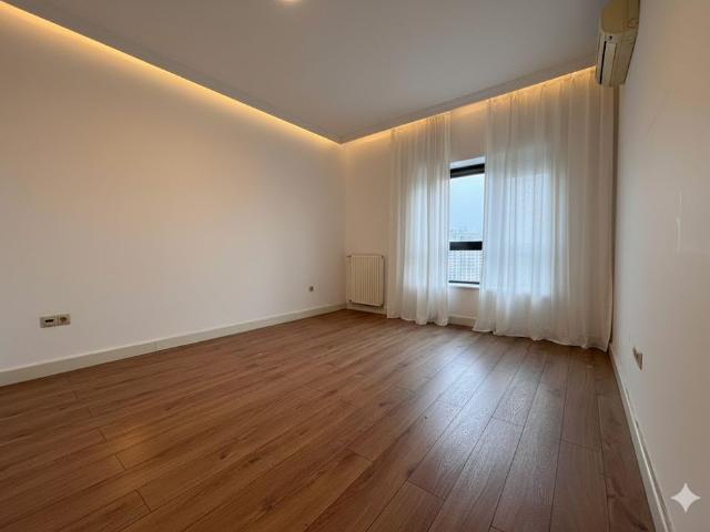 Inchirieri Apartamente 3 camere Bucuresti