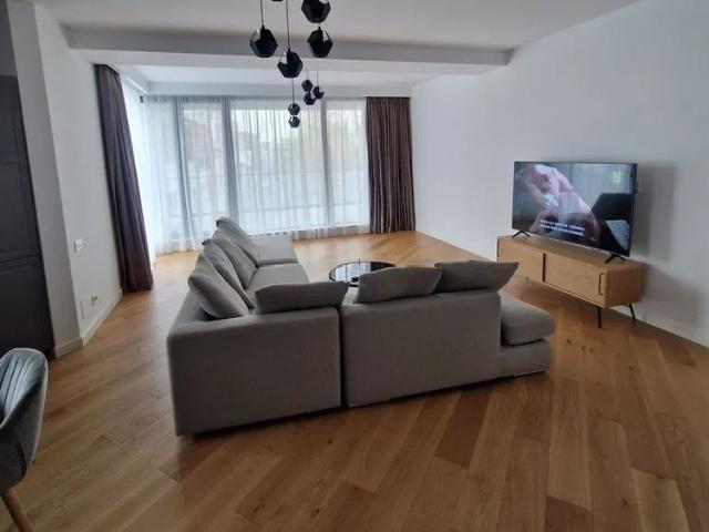 Inchirieri Apartamente 4 camere Bucuresti