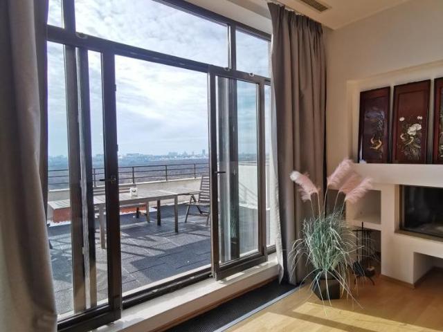 Inchirieri Apartamente 5+ camere Bucuresti