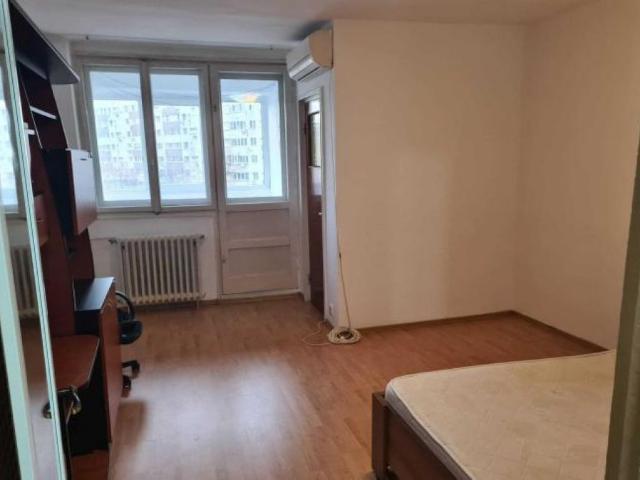 INCHIRIERI Garsoniera MODERNA Orsova/Lujerului