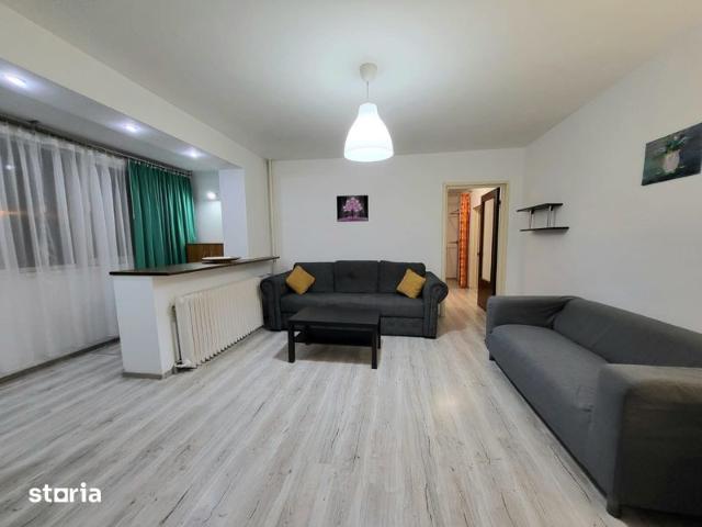 Inchiriez 3 camere, Megamall, Arena Nationala, proprietar