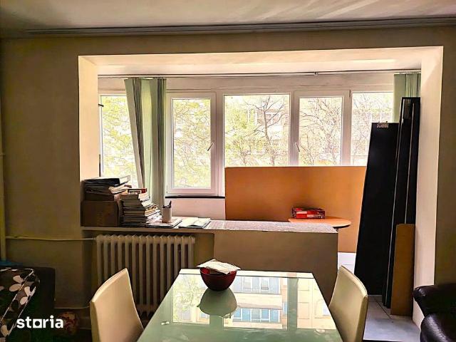 Inchiriez 3 camere zona Tei