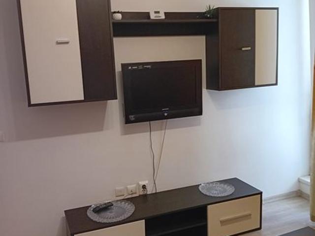 Închiriez 2 camere