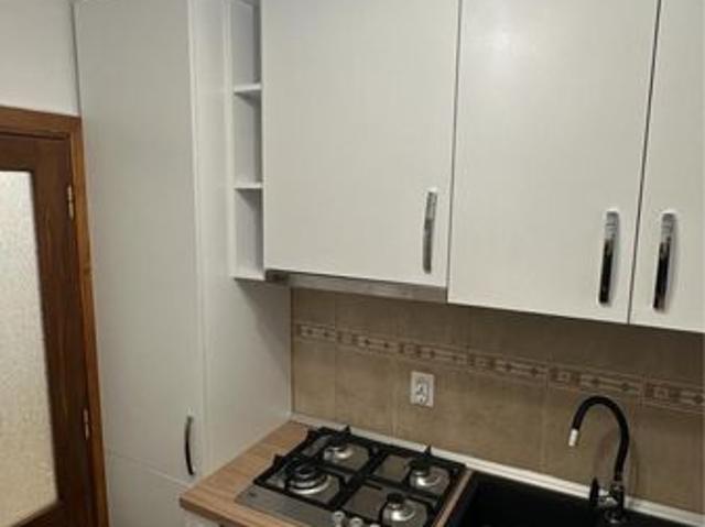 Inchiriez 2 camere ULTRACENTRAL Otopeni