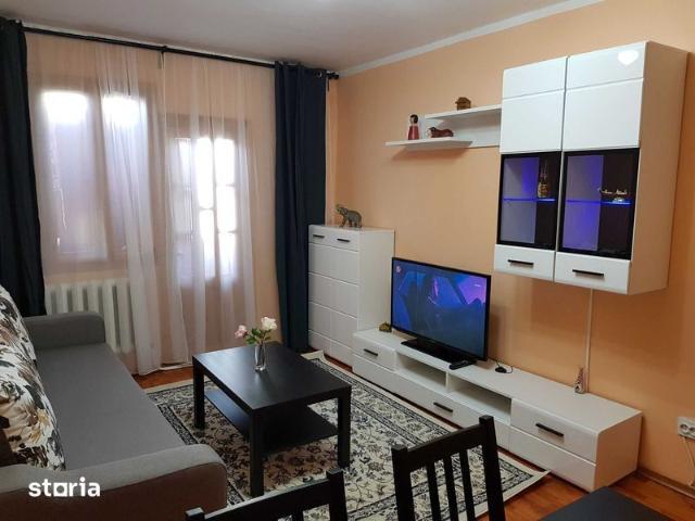 Inchiriez camera in apartament de 3 camere pentru un baiat SUD