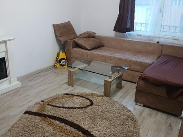 Închiriez camera la casa