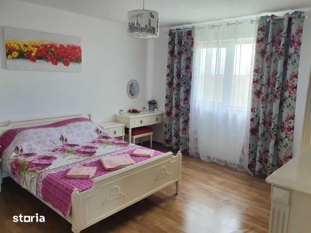 Inchiriez casa Vadu integral