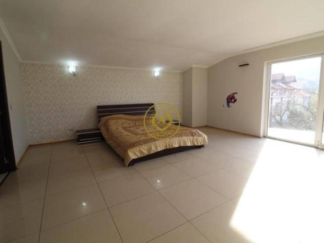Inchiriez casa D+P+1E in Hunedoara, Chizid/Botul Calului, teren 411mp