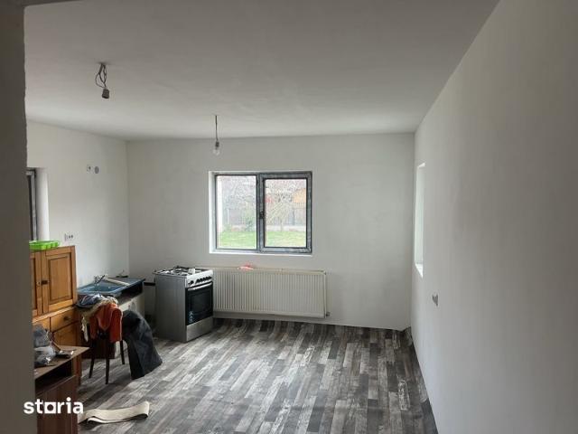 Inchiriez casa in Floresti depozit,sediu firma