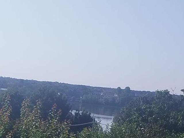 Inchiriez casa langa lac