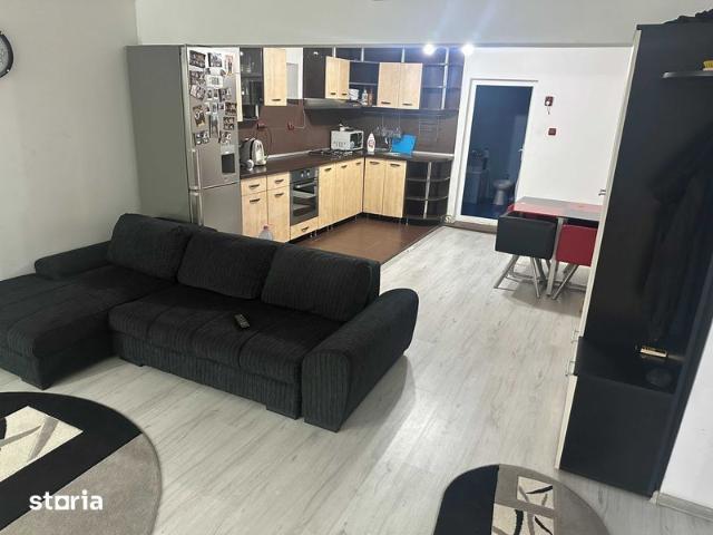 Inchiriez Casa P+M 90 mp zona Palatul de Justitie